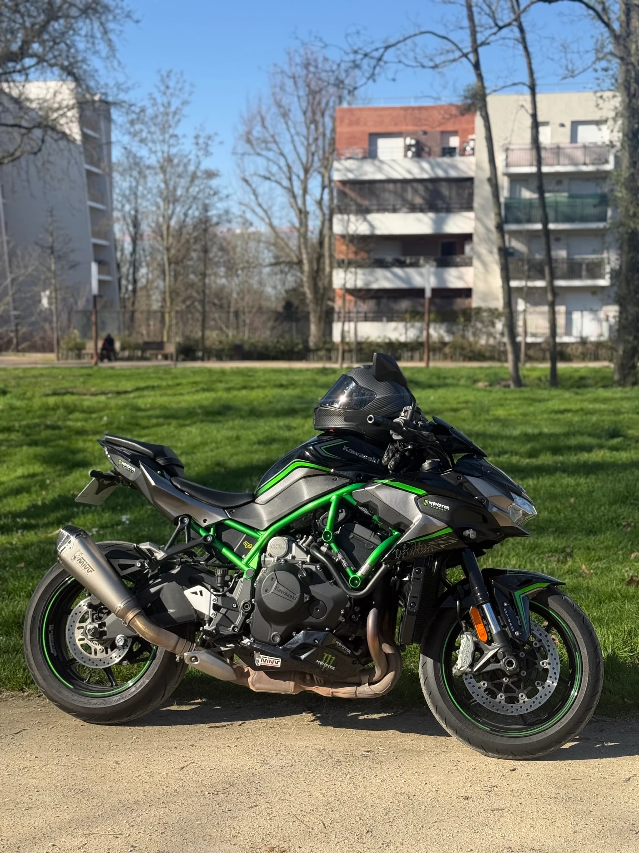 Kawasaki ZH2