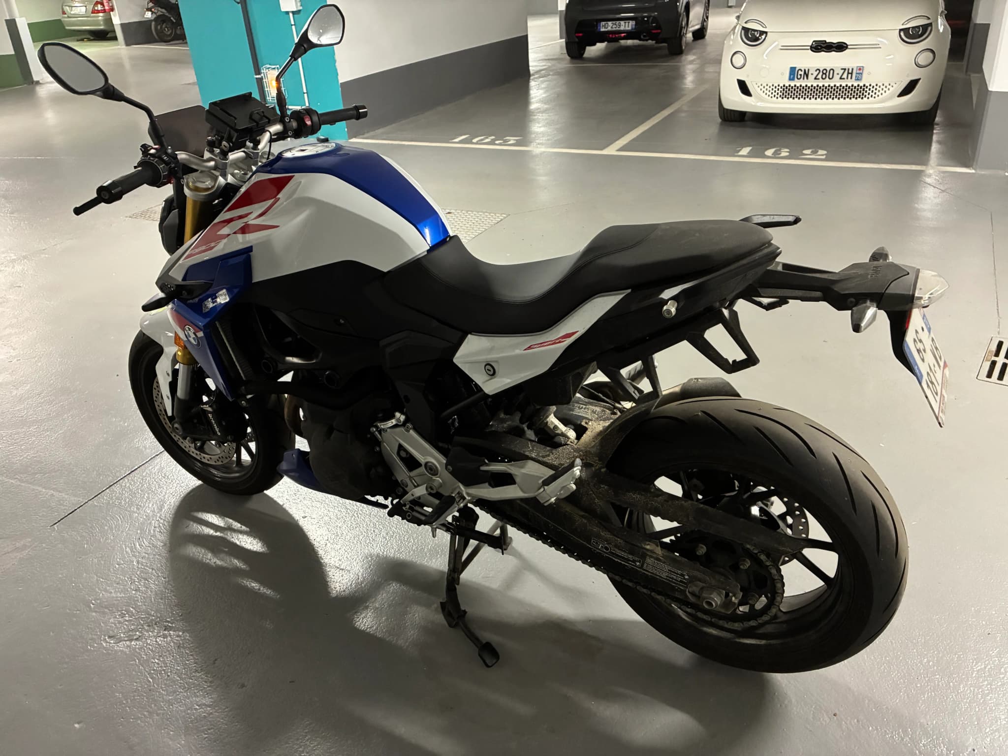 BMW Motorrad F 900 R