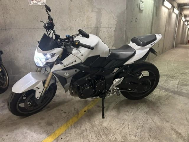 Suzuki GSX-S750